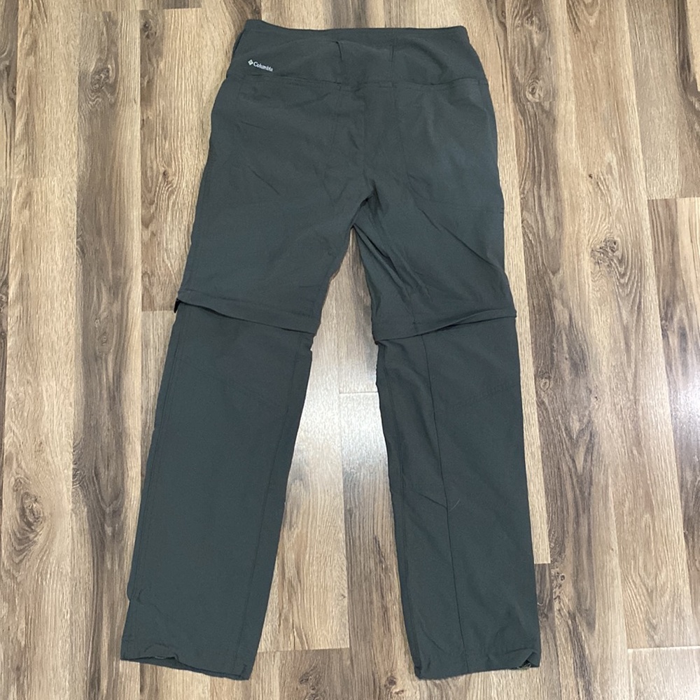 Columbia Gray OmniShield Sun Protective Hiking Pants/Zip off Shorts Size 6 Short